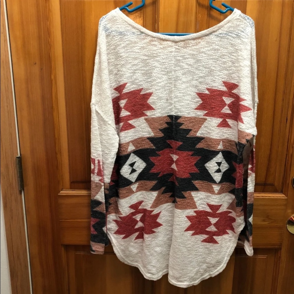 Aztec Print Tunic Length Top - Picture 3 of 5